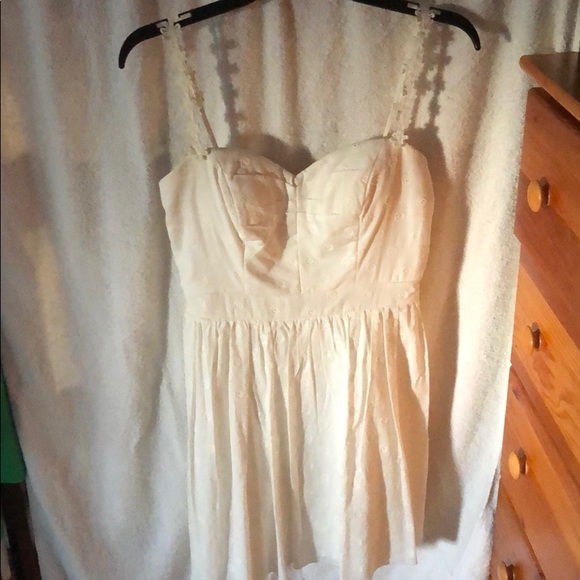 White summer dress ☀️ - Picture 3 of 8